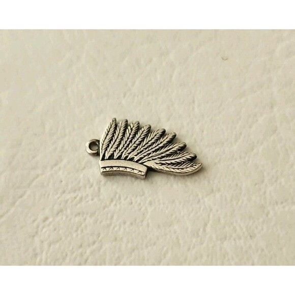 James Avery Retired Sterling Silver Indian Headdress Charm - Picture 2 of 7